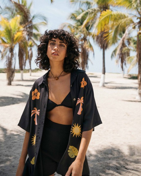 Женская рубашка с коротким рукавом On Vacation Billabong ABJWT00458, размер S/8, цвет black sands